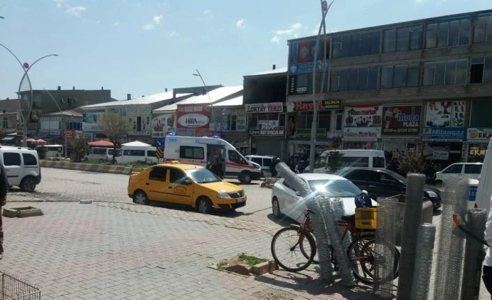 Çaldıran’da ailelerin taşlı sopalı kavgasında 8 kişi yaralandı