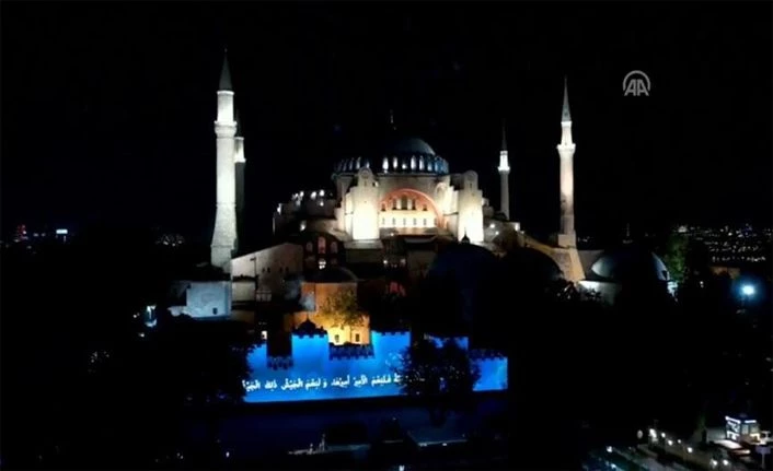 CANLI: Ayasofya'da Fetih Suresi okundu