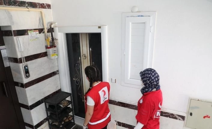 Elazığ’da bağışlanan 100 ton un ekmek oldu, Vefa ekibi evlere ulaştırdı