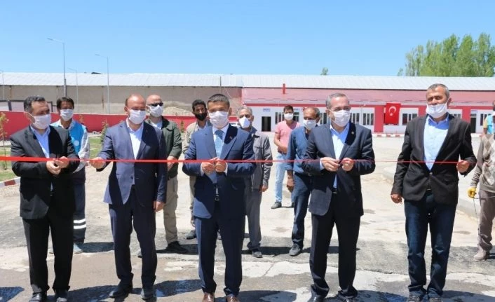 Erciş Belediyesi Temizlik İşleri Müdürlüğü binası hizmete açıldı