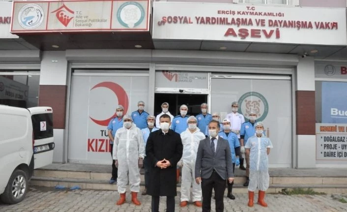 Erciş Kaymakamlığından 610 aileye sıcak yemek