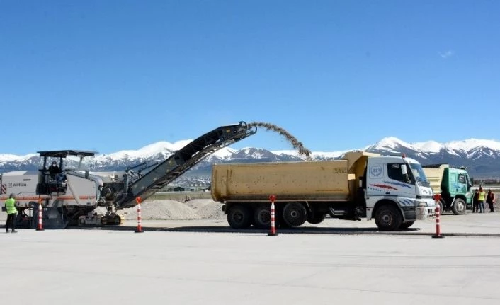 Erzurum Havalimanı’nda çalışmalar yeniden başladı