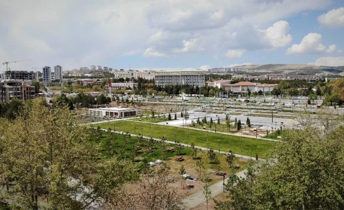 Hain saldırı sonrasında yıkılmıştı o yer Millet Bahçesine dönüştü