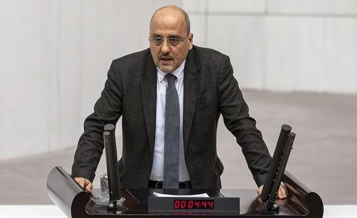 HDP İstanbul Milletvekili Ahmet Şık partisinden istifa etti