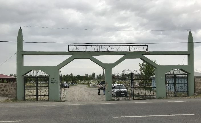 Iğdır’da mezarlıklar bu bayram boş kaldı