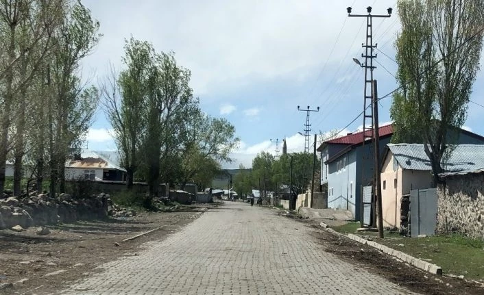 Kars’ta köy halkından ‘evde kal’ çağrısına tam destek