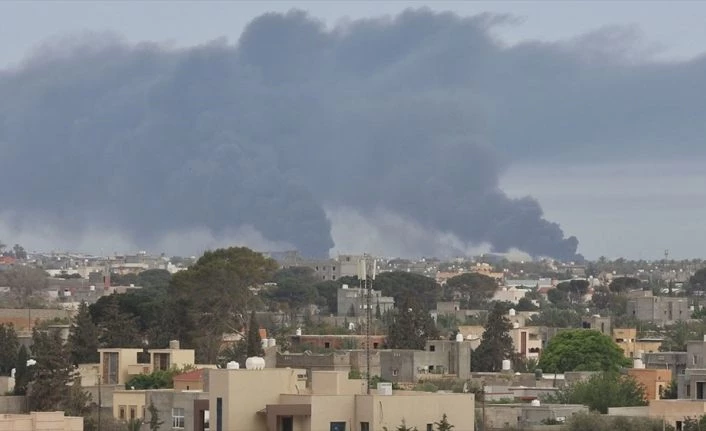 Libya ordusundan Hafter milislerinin işgalindeki Vatiyye Askeri Hava Üssü