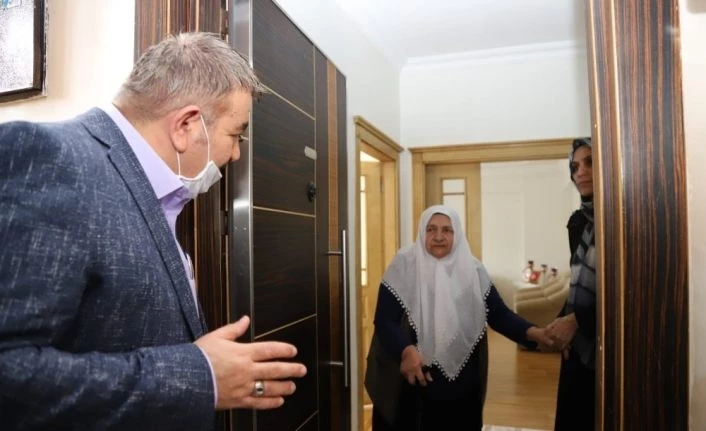 Palandöken’de şehit annelerine "Anneler Günü" ziyareti