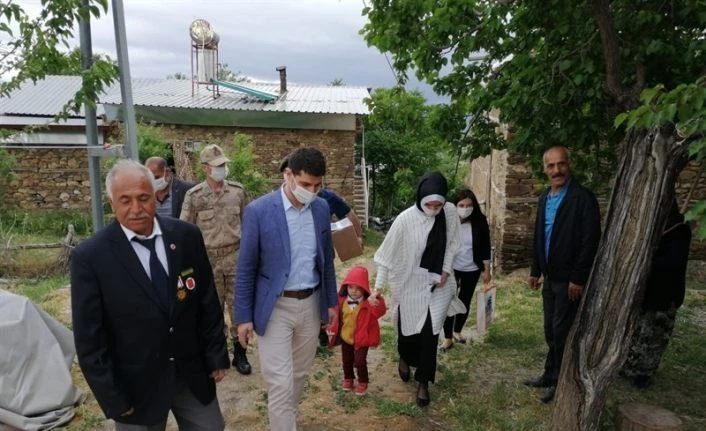 Şehit yakınları ve gazilere bayram ziyareti
