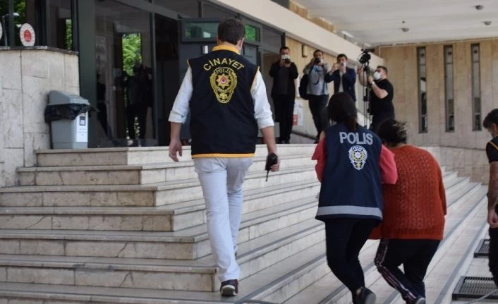 Şiddet gördüğü kocasını bıçaklayarak öldürdü