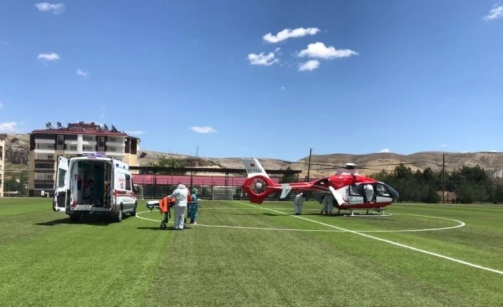 Solunum sıkıntısı çeken hastaya ambulans helikopter