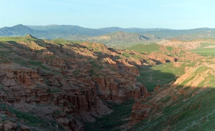 Turizmin yeni gözdesi Kırmızı Periler diyarı olacak