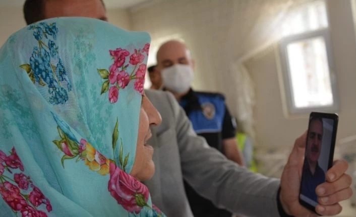 Vali Akbıyık, şehit ailelerini görüntülü arayıp bayramlarını kutladı