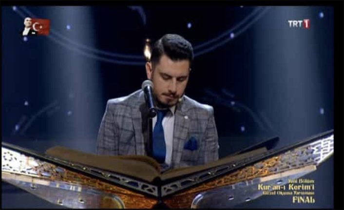 Van Edremit Belediye Başkanı Say Kur'an'ı Kerim'i Güzel Okuma Yarışmasında 2'inci olan Sizcan’ı tebrik etti