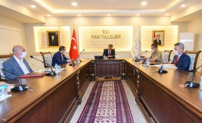 Van’da toplu ibadet yapılacak yerlerde alınacak tedbirler karara bağlandı