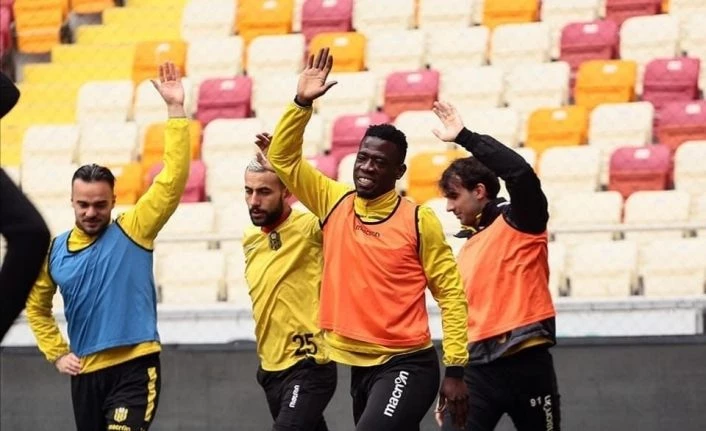 Yeni Malatyaspor yurt dışındaki futbolcularını bekliyor