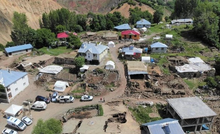 AFAD: "Bingöl depreminde 22 yapı yıkıldı, 214 yapı ağır hasar gördü"