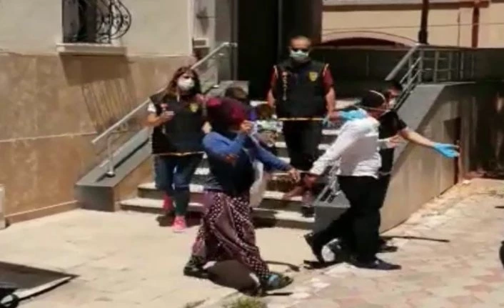Altın hırsızları 123 saatlik kamera görüntülerinin incelenmesi sonucu yakalandı