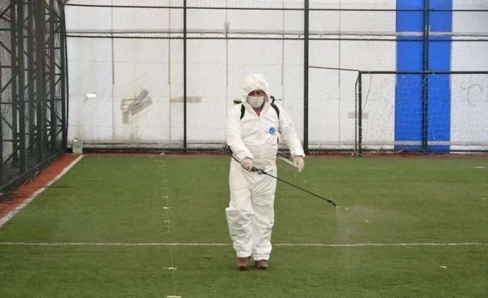 Ardahan’da Cuma namazı kılınacak alanlar dezenfekte edildi