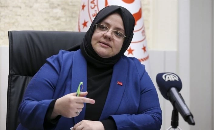 Bakan Selçuk: Evde bakım yardımı ve engelli aylığı alanların süresi dolan raporları geçerli sayılacak