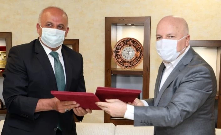 Başkan Sekmen’den “Yeşil Palandöken” imzası