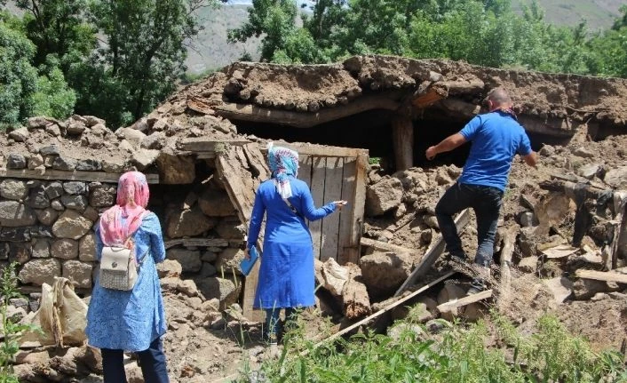 Bingöl’de depremin ardından hasar tespit çalışmaları
