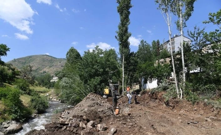 Çar Çayı kenarındaki evler ilk defa altyapıya kavuştu