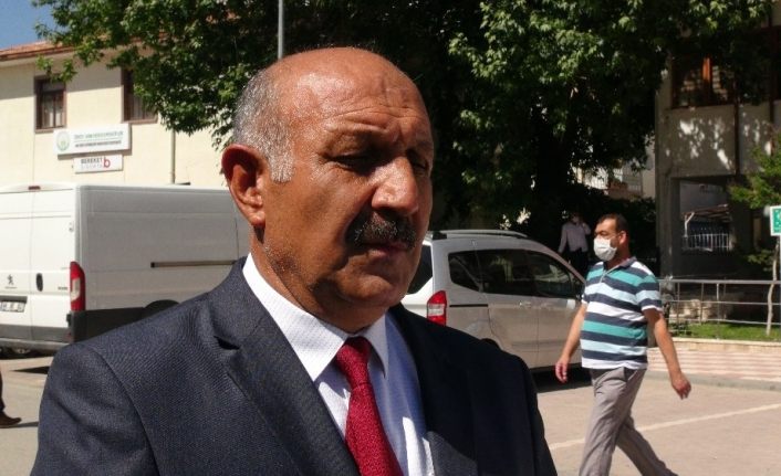 Doğanşehir’de yeni belediye başkanı Durali Zelyurt oldu
