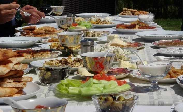 Dünya Van kahvaltısını konuşuyor