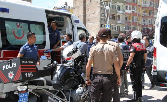 Elazığ’da maske tartışmasında, minibüs şoförü bıçaklandı