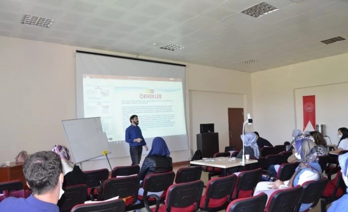 Erzurum’da çocuk davranışları ve regresyon önerileri eğitimi