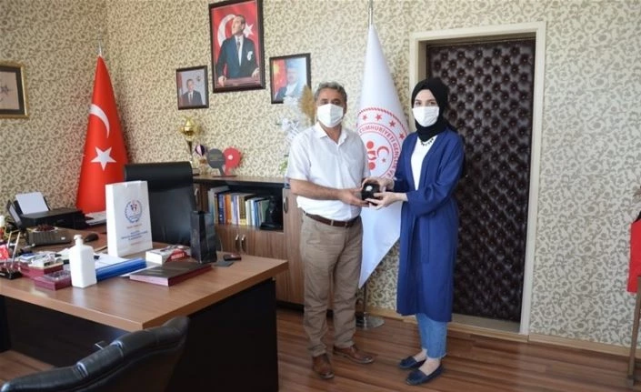 Gençlik ve Spor İl Müdüründen ödülünü aldı