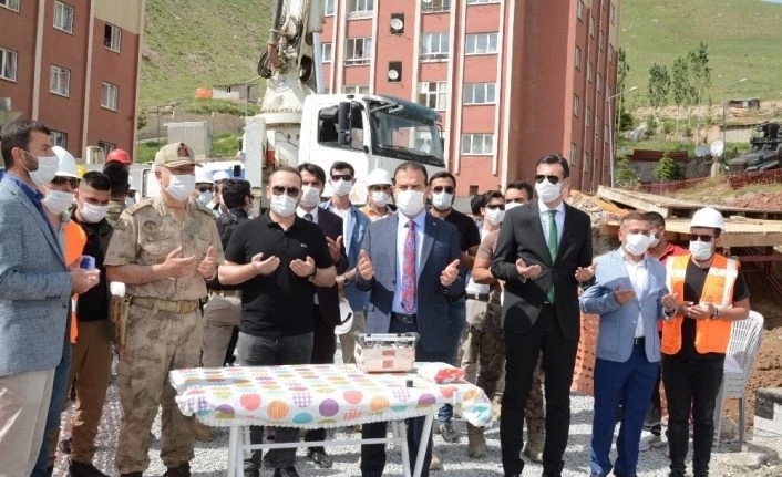Hakkari’de 401 konutun temeli atıldı
