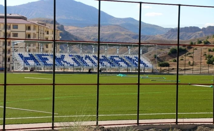 Hekimhan futbol sahası Ağustos’ta tamamlanacak