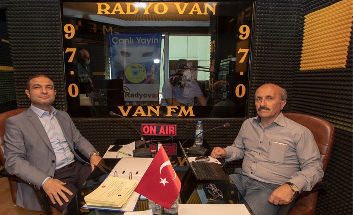İpekyolu Belediye Başkan Vekili Aslan Van FM’de Ziya Türk’ün konuğu oldu