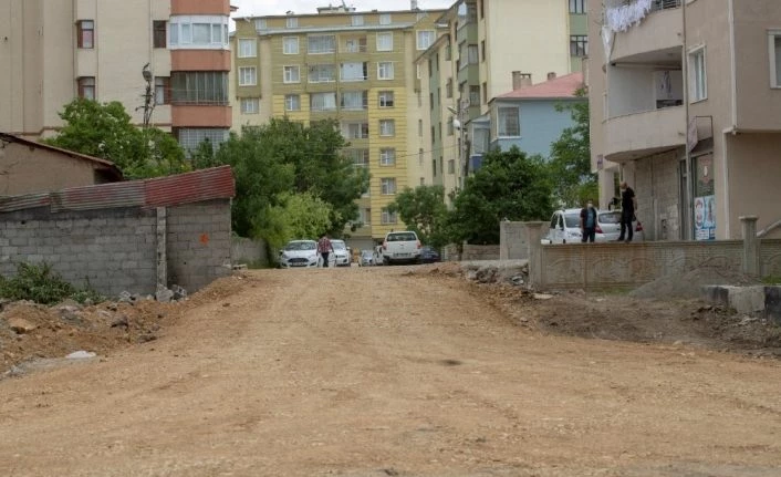 İpekyolu’nda çıkmaz yol trafiğe açıldı