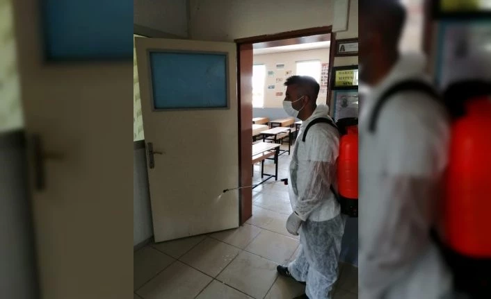 Kağızman’da LGS öncesi okullar dezenfekte ediliyor