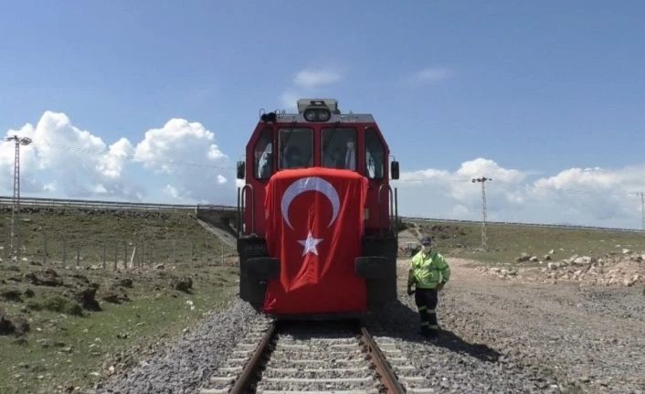 Kars Lojistik Merkezi’ne ilk tren geldi