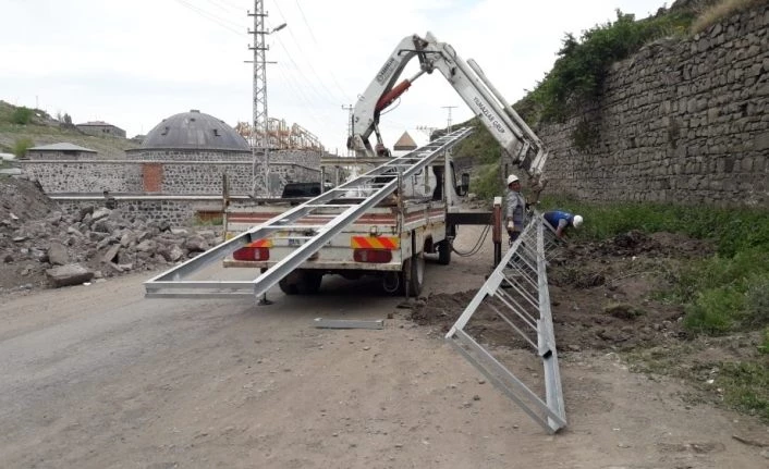 Kars’ta ARAS elektrik enerji şebekesini yeniliyor