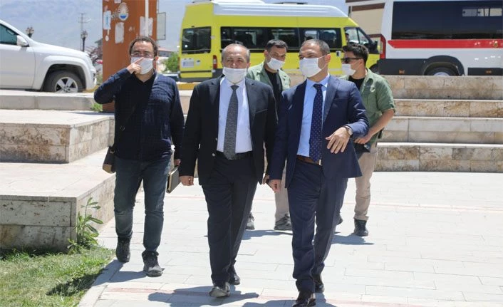 Kaymakam Aslan ve DSİ Bölge Müdürü Şahna peyzaj çalışmaları ile ilgili incelemelerde bulundu