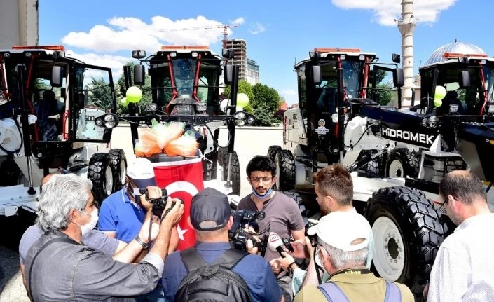 Malatya belediyesine yeni iş makineleri