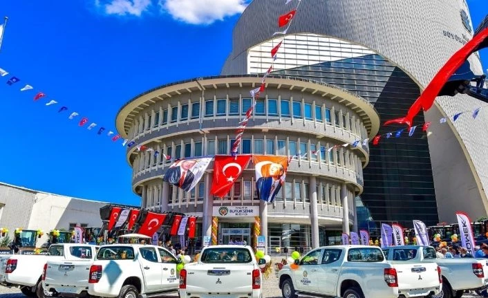 Malatya’da belediyenin araç filosuna 106 yeni iş makinası ve araç katıldı