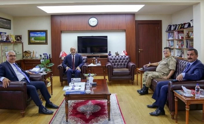 MŞÜ Rektörü Prof. Dr. Polat’tan Vali Gündüzöz ve Belediye Başkanı Asya’ya ziyaret
