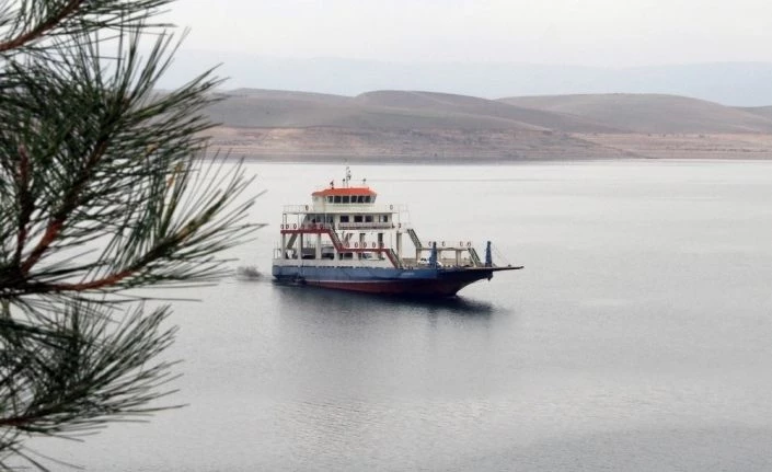 Normalleşme süreciyle Tunceli-Elazığ feribot seferleri başladı