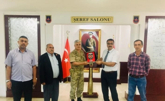 Şehit aileleri ve gazilerden Jandarmaya ziyaret