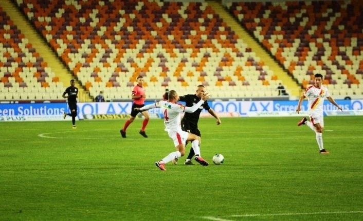 Süper Lig: Yeni Malatyaspor: 1 - Göztepe: 0 (İlk yarı)