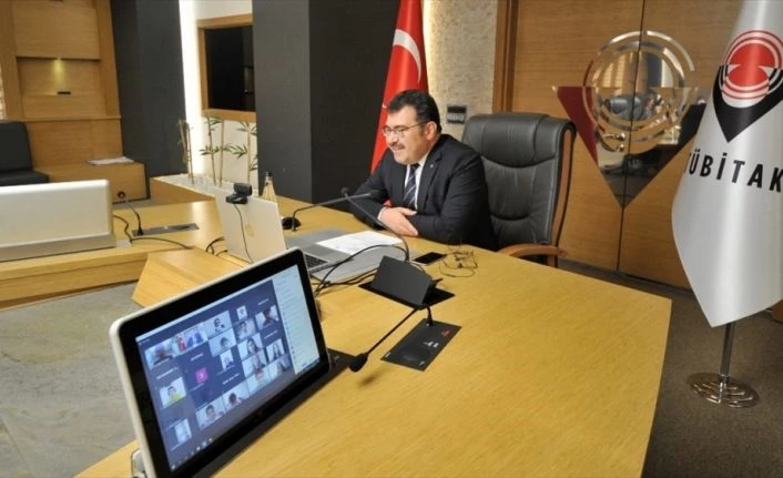 TÜBİTAK Başkanı Mandal, Deneyap atölyelerinin sanal toplantısında öğrencilerle buluştu