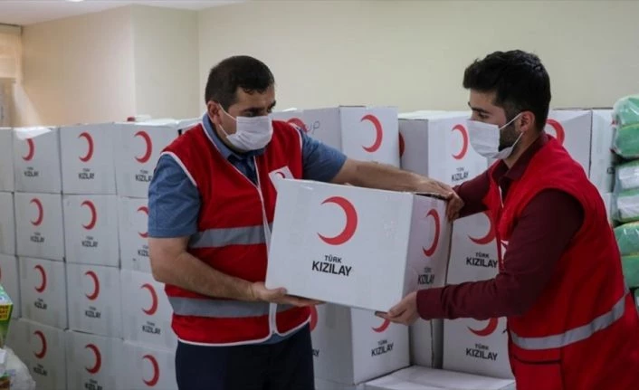 Türk Kızılay normalleşme sürecinde de yardımlarıyla yüz güldürüyor