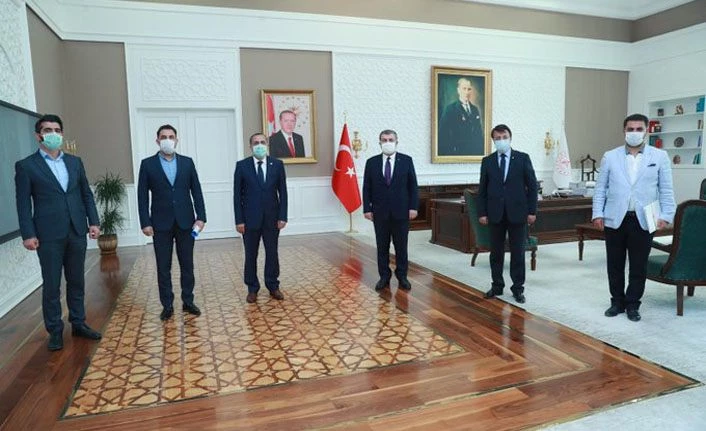 Türkmenoğlu ve Arvas öncülüğündeki Vanlı heyetten Sağlık Bakanı Koca’ya ziyaret