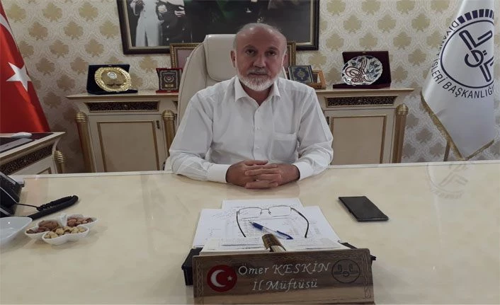 Van'da Cuma Namazı bu hafta camilerde mi kılınacak? İl Müftüsü Keskin açıkladı..